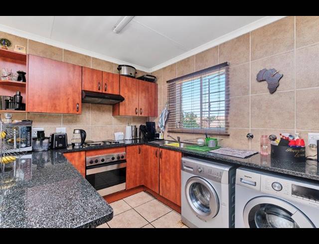 3 BEDROOM APARTMENT RENTED IN NORTH RIDING